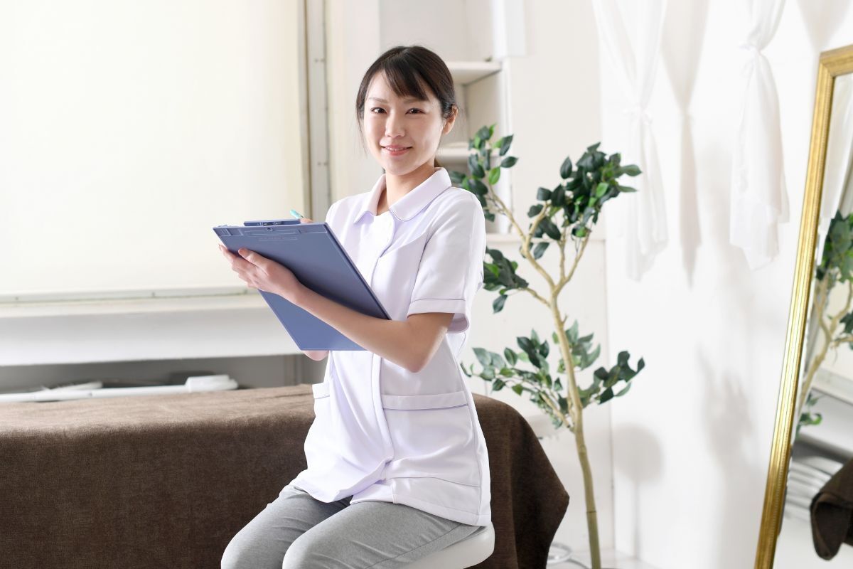 腰痛予防のために今すぐ始めるべき簡単対策！食事やストレッチで改善